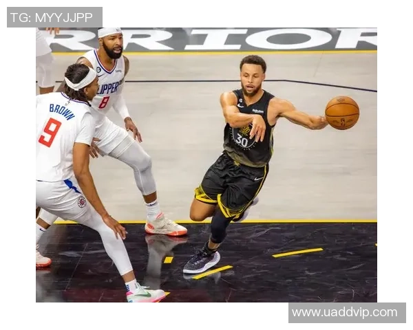 2015年11月20日勇士与快船激战成名赛场的精彩瞬间回顾