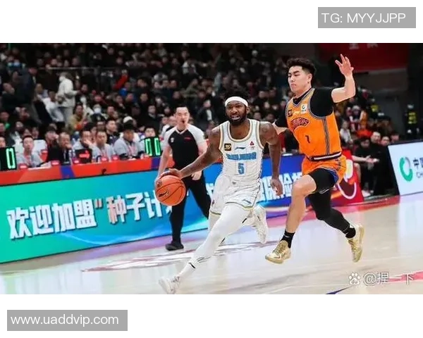 2016年17赛季男篮新疆队对阵四川队精彩回顾与赛后分析